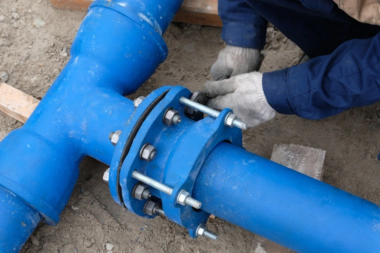 Rohrmontage Rohrmontage